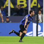 El ‘catenaccio’ del Inter complica la vida al Barcelona, con polémica